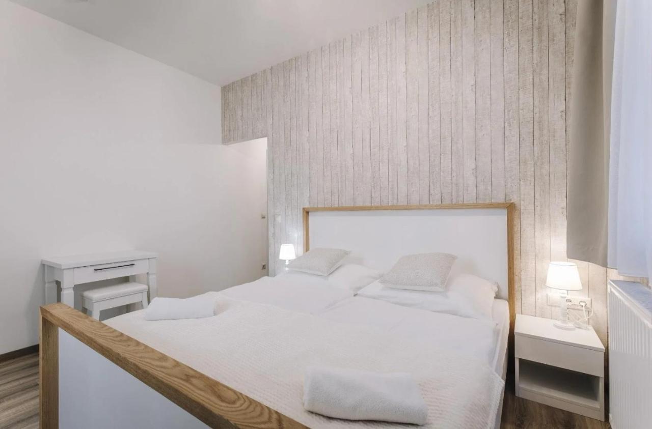Apartmanhaz Soho Дьёр Экстерьер фото